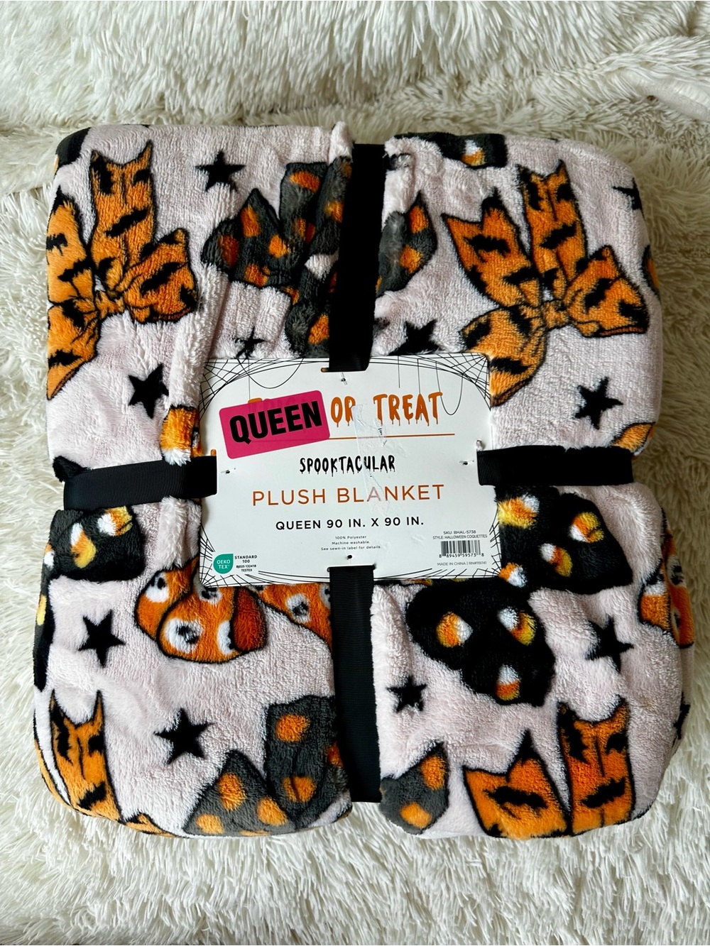 TRICK OR TREAT Pink Halloween Plush Blanket Queen 90x90 Bows Pumpkins Spooky